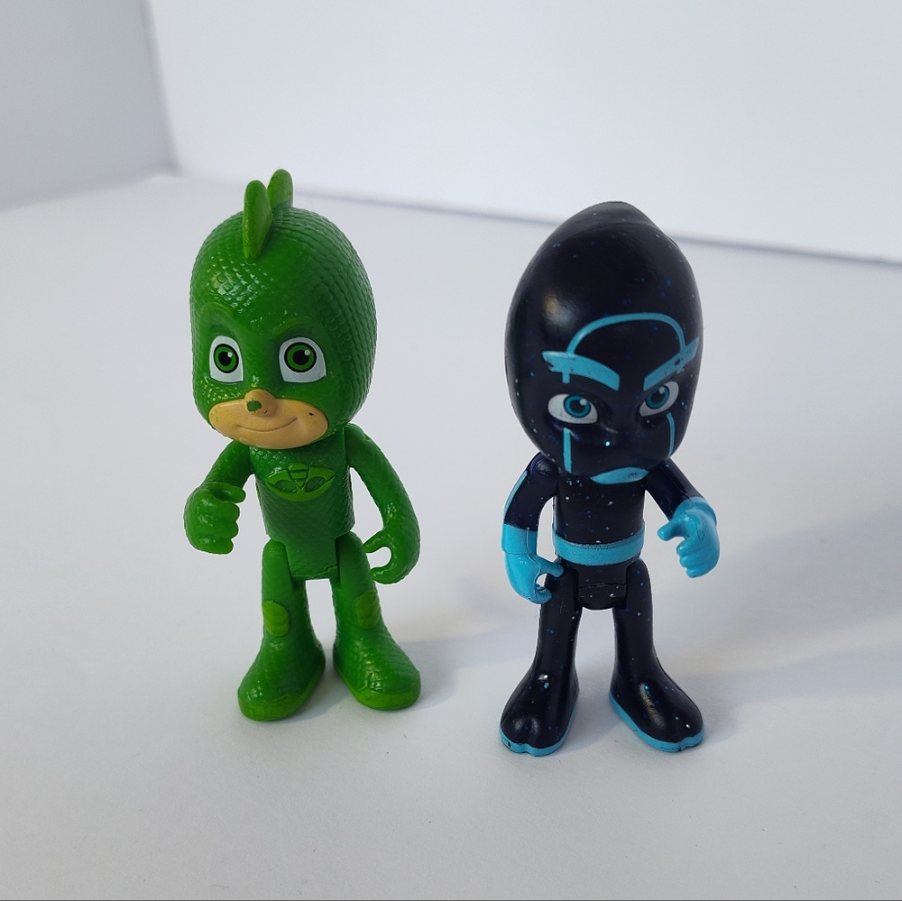 PJ Masks Frog Box Vinyl Figurine Lot- Green Gecko & Night Ninja